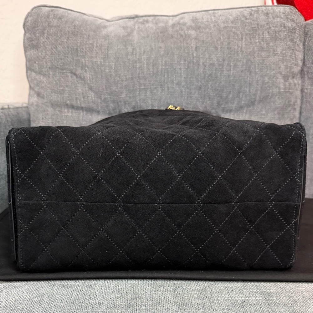 Chanel 25 Hobo Bag Medium Black Suede - Picture 8 of 16